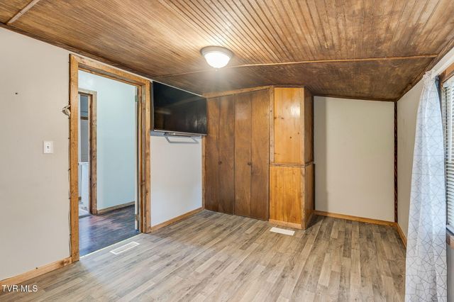 121 Coleman Road, Hampton, TN 37658