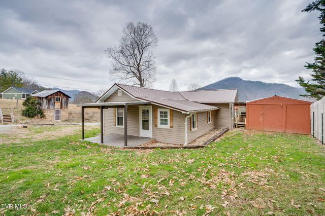 121 Coleman Road, Hampton, TN 37658