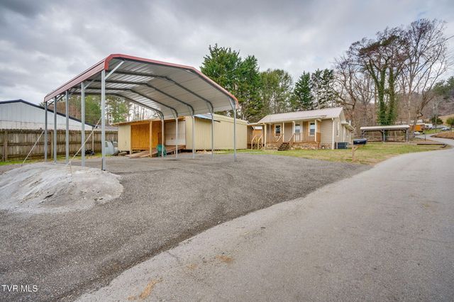 121 Coleman Road, Hampton, TN 37658