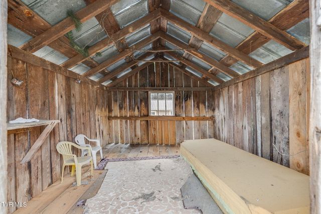 121 Coleman Road, Hampton, TN 37658