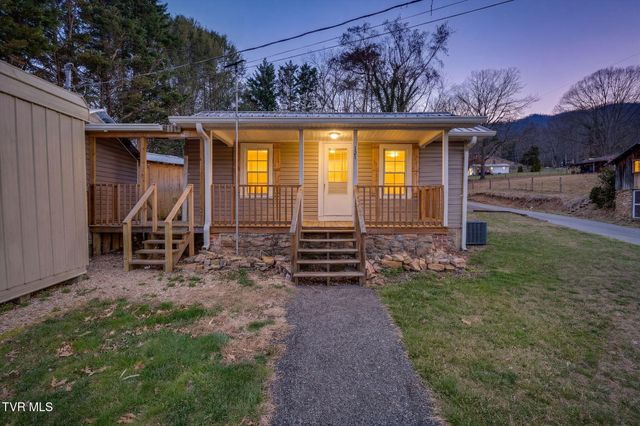 121 Coleman Road, Hampton, TN 37658