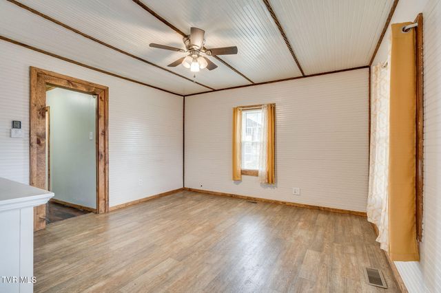 121 Coleman Road, Hampton, TN 37658