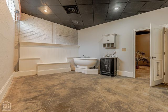 223 S Church St, Jonesboro, AR 72401
