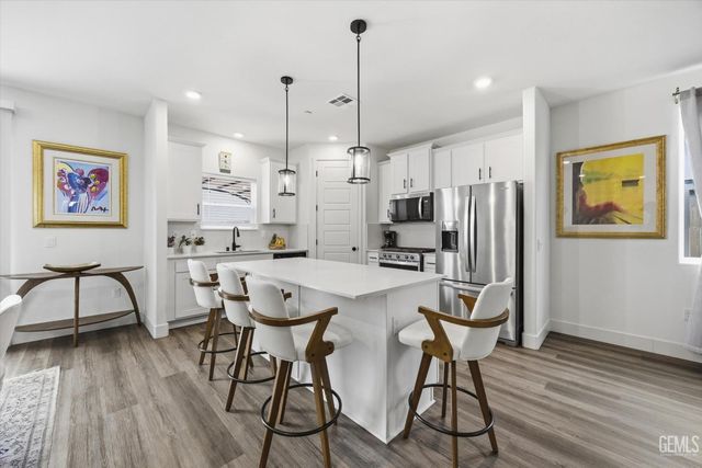 7723 Nigu River Street, Bakersfield, CA 93311