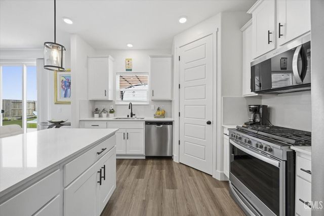 7723 Nigu River Street, Bakersfield, CA 93311