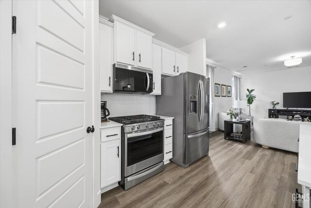 7723 Nigu River Street, Bakersfield, CA 93311