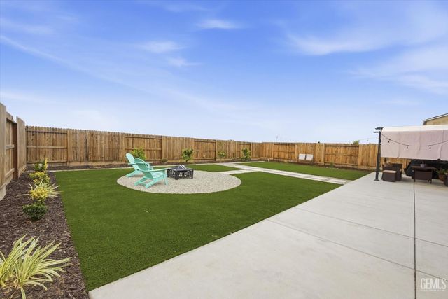 7723 Nigu River Street, Bakersfield, CA 93311