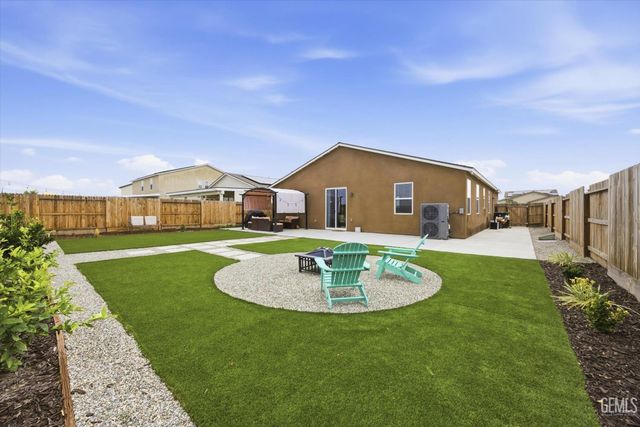 7723 Nigu River Street, Bakersfield, CA 93311