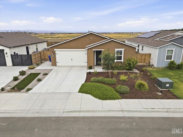 7723 Nigu River Street, Bakersfield, CA 93311
