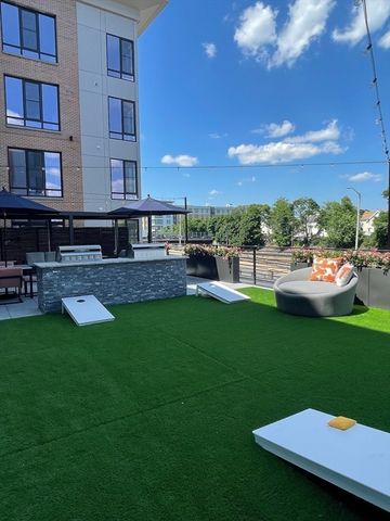 33 Newport Ave 407, Quincy, MA 02171