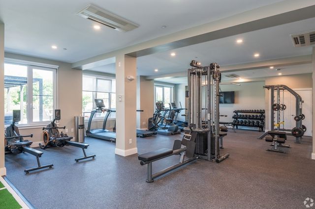 33 Newport Ave 407, Quincy, MA 02171