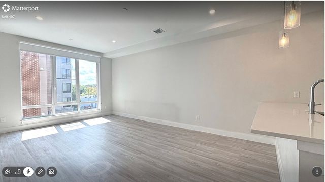 33 Newport Ave 407, Quincy, MA 02171