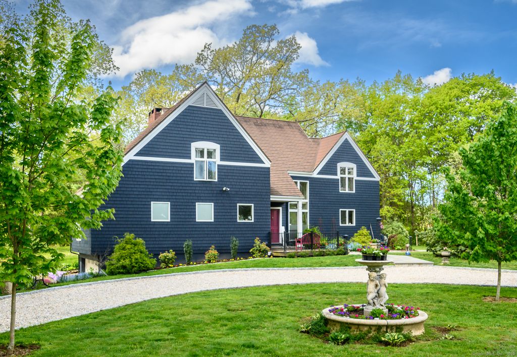 30 Studio Hill Circle, Kent, CT 06757