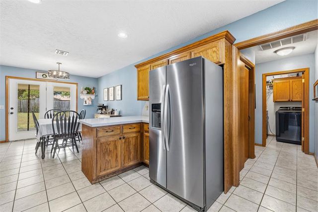 319 N Cimarron Road, Tuttle, OK 73089