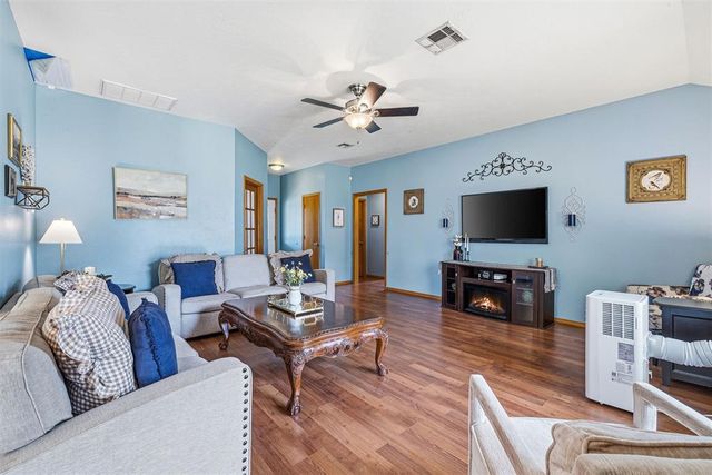 319 N Cimarron Road, Tuttle, OK 73089