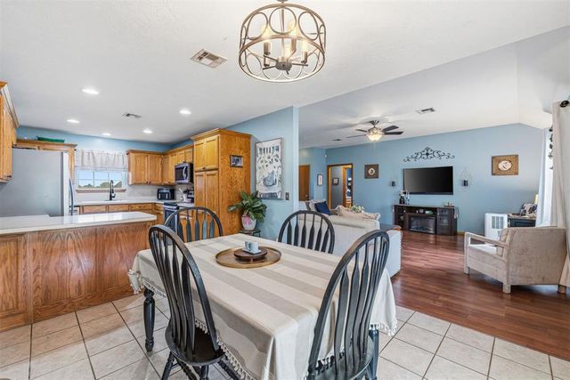 319 N Cimarron Road, Tuttle, OK 73089