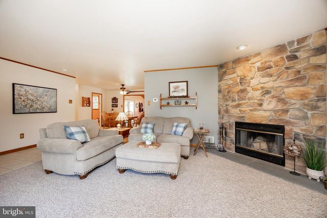 4008 WASHINGTON DR, Upper Chichester, PA 19061