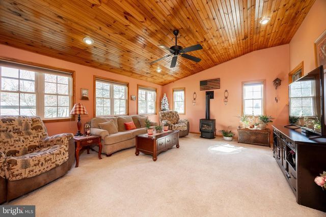 4008 WASHINGTON DR, Upper Chichester, PA 19061