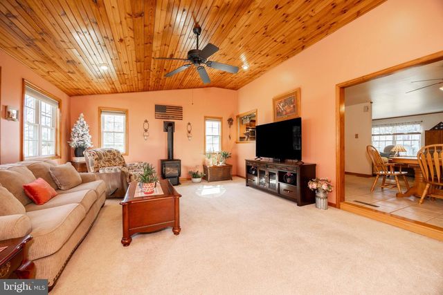 4008 WASHINGTON DR, Upper Chichester, PA 19061