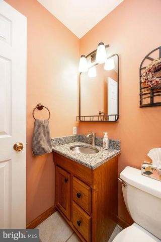 4008 WASHINGTON DR, Upper Chichester, PA 19061