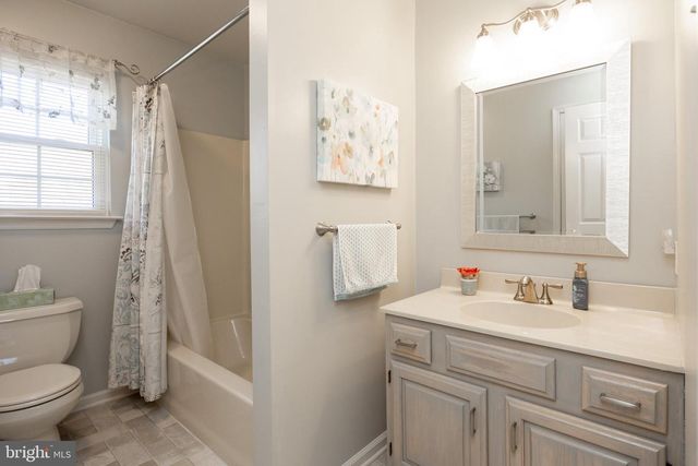 4008 WASHINGTON DR, Upper Chichester, PA 19061