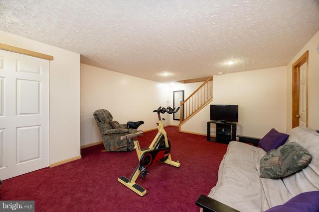 4008 WASHINGTON DR, Upper Chichester, PA 19061