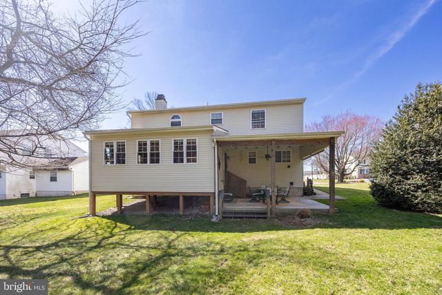 4008 WASHINGTON DR, Upper Chichester, PA 19061