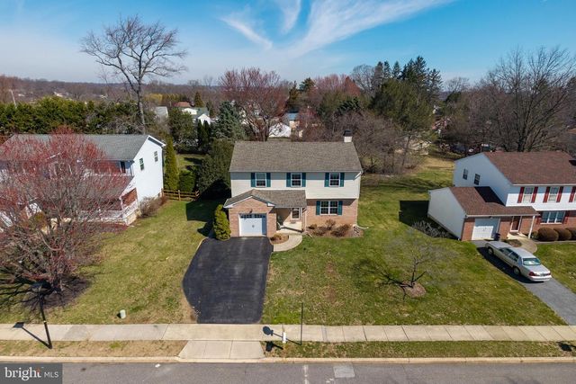 4008 WASHINGTON DR, Upper Chichester, PA 19061