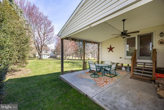 4008 WASHINGTON DR, Upper Chichester, PA 19061