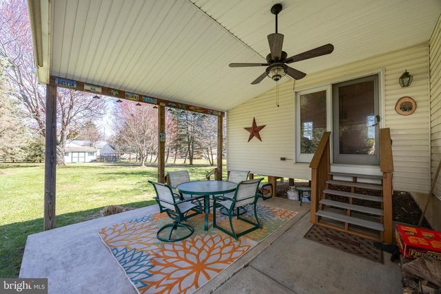 4008 WASHINGTON DR, Upper Chichester, PA 19061