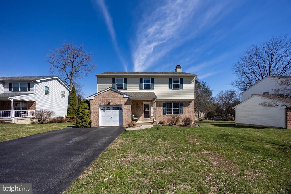 4008 WASHINGTON DR, Upper Chichester, PA 19061
