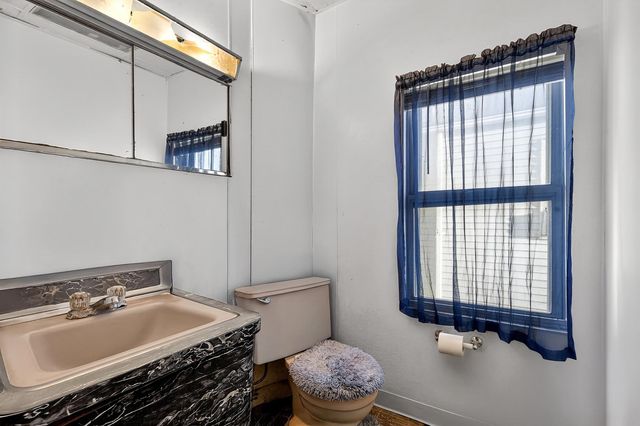 70 WEST 51ST ST, Bayonne, NJ 07002