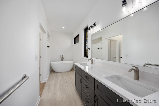 9465 Wabasis Pointe Drive NE, Greenville, MI 48838