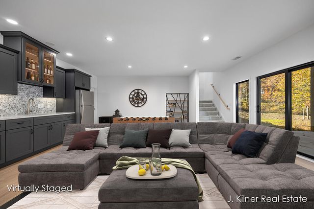 9465 Wabasis Pointe Drive NE, Greenville, MI 48838