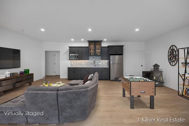 9465 Wabasis Pointe Drive NE, Greenville, MI 48838