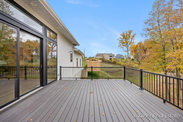 9465 Wabasis Pointe Drive NE, Greenville, MI 48838