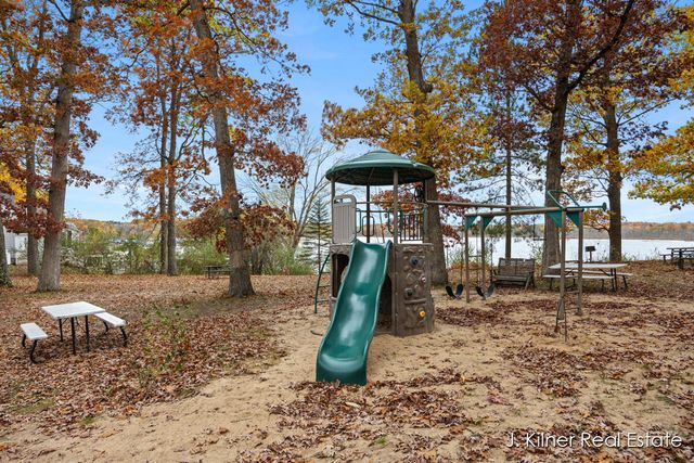 9465 Wabasis Pointe Drive NE, Greenville, MI 48838