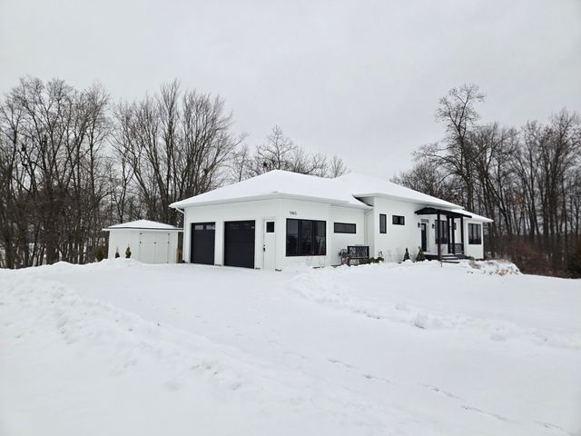 9465 Wabasis Pointe Drive NE, Greenville, MI 48838