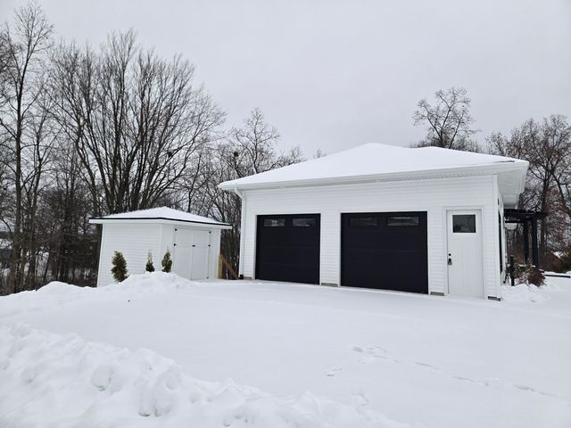 9465 Wabasis Pointe Drive NE, Greenville, MI 48838