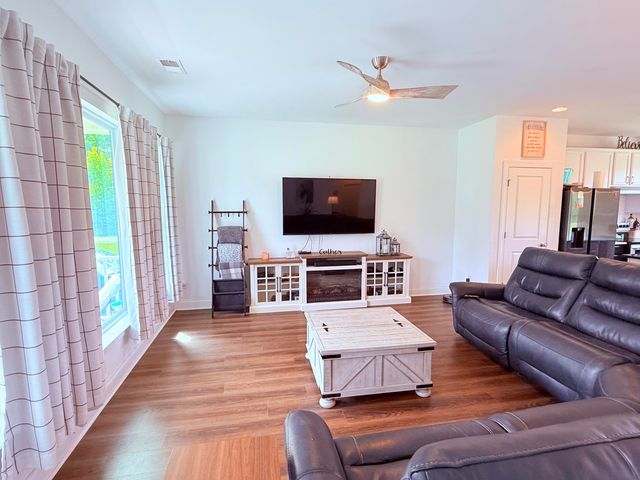 109 Dotson Street, Harleyville, SC 29448
