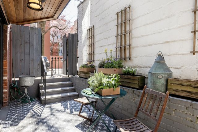 76 WILLOW Street, New York City, NY 11201