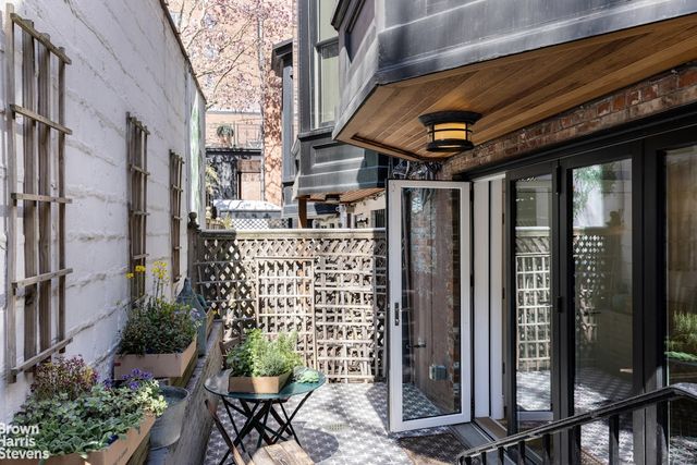 76 WILLOW Street, New York City, NY 11201