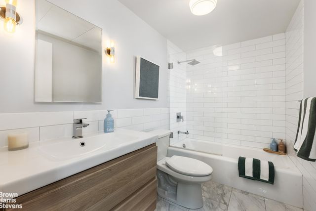 76 WILLOW Street, New York City, NY 11201