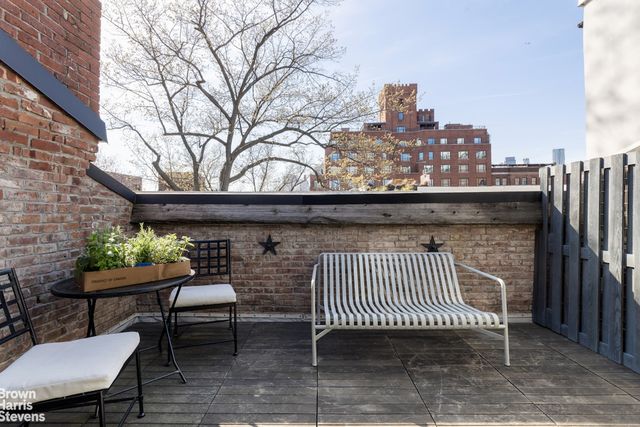 76 WILLOW Street, New York City, NY 11201