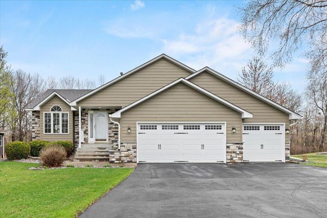 6307 Deerwood Lane, Lino Lakes, MN 55014