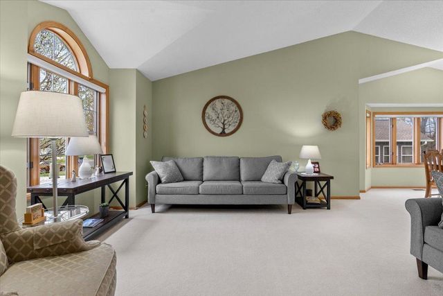 6307 Deerwood Lane, Lino Lakes, MN 55014