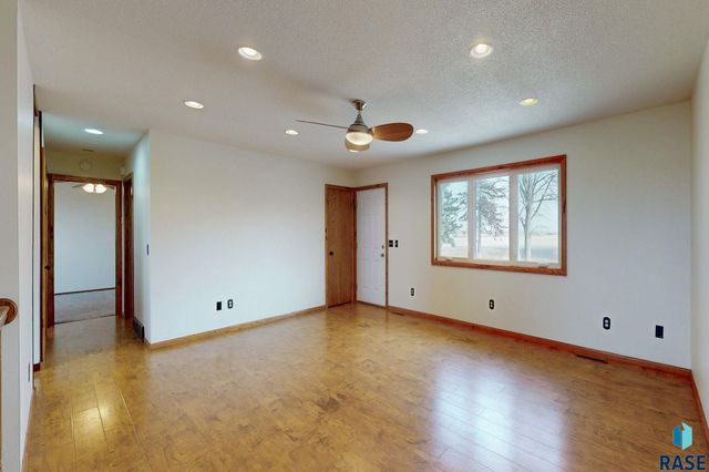 46527 269 St Street, Sioux Falls, SD 57106