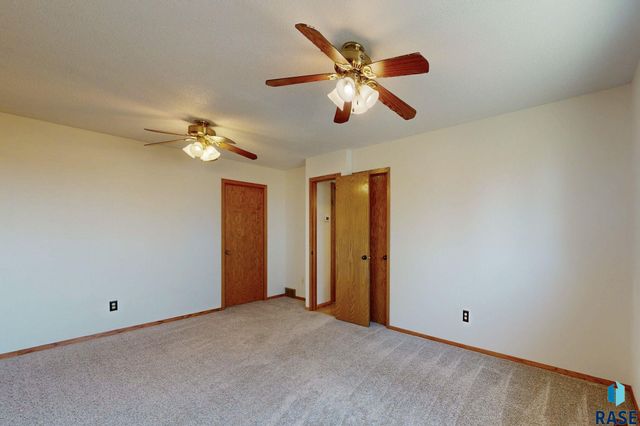 46527 269 St Street, Sioux Falls, SD 57106