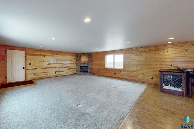 46527 269 St Street, Sioux Falls, SD 57106