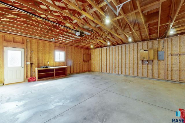 46527 269 St Street, Sioux Falls, SD 57106